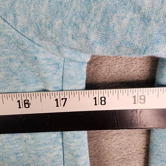 Girls Nike Blue Pullover Fleece Hoodie Sweatshirt Front Logo Long Sleeve Size XL - Picture 9 of 11